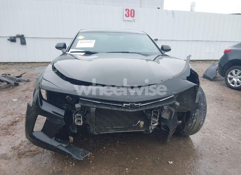 Photo 13 of 2016 Chevrolet Camaro 2LT (VIN 1G1FD1RS0G0191317)