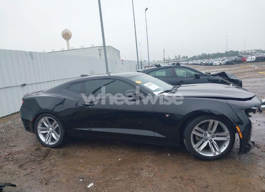 Photo 14 of 2016 Chevrolet Camaro 2LT (VIN 1G1FD1RS0G0191317)