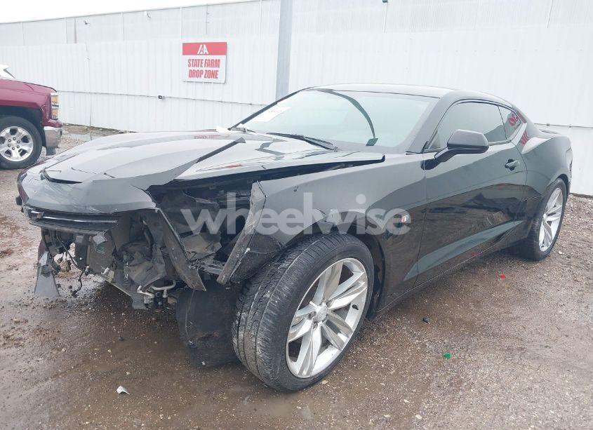 Photo 2 of 2016 Chevrolet Camaro 2LT (VIN 1G1FD1RS0G0191317)