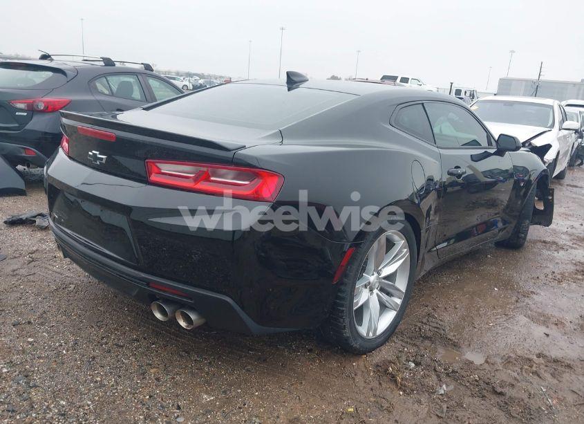 Photo 4 of 2016 Chevrolet Camaro 2LT (VIN 1G1FD1RS0G0191317)