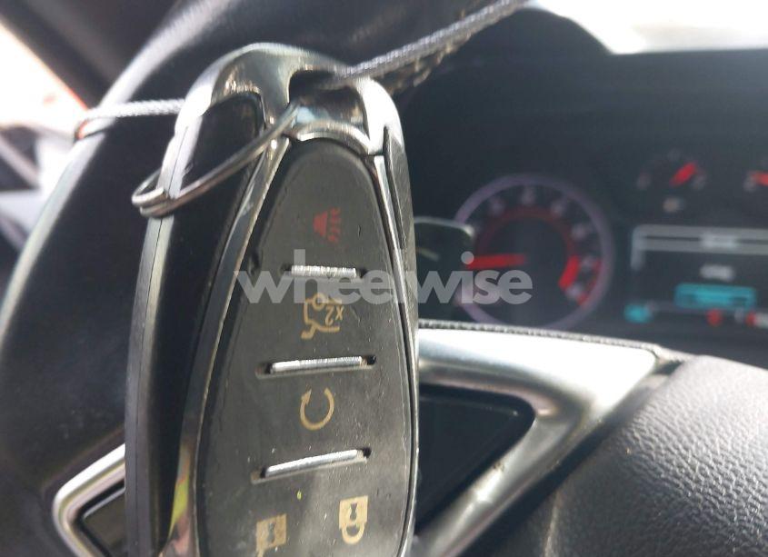 Photo 11 of 2016 Chevrolet Camaro 2LT (VIN 1G1FD1RS1G0190984)