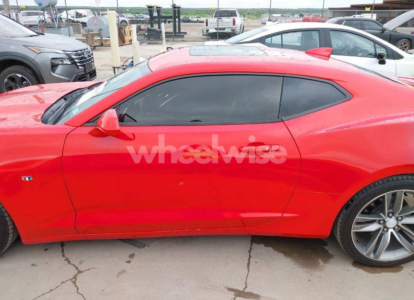 Photo 15 of 2016 Chevrolet Camaro 2LT (VIN 1G1FD1RS2G0133841)