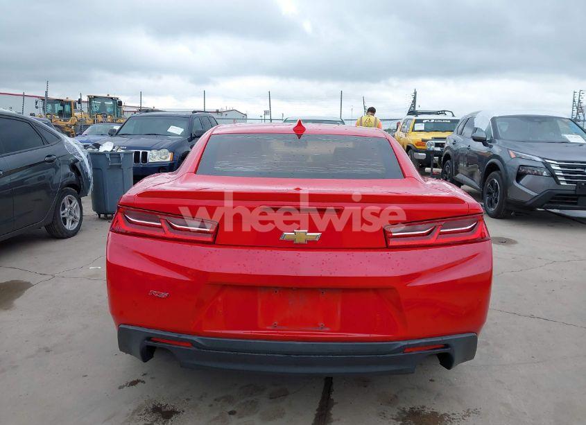 Photo 17 of 2016 Chevrolet Camaro 2LT (VIN 1G1FD1RS2G0133841)
