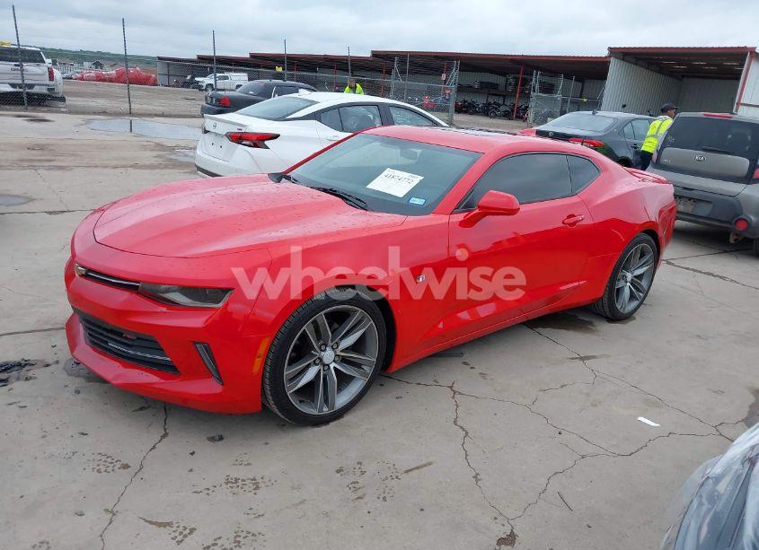 Photo 2 of 2016 Chevrolet Camaro 2LT (VIN 1G1FD1RS2G0133841)