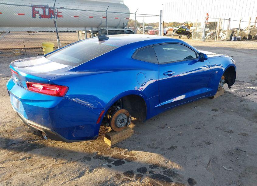 Photo 4 of 2017 Chevrolet Camaro 2LT (VIN 1G1FD1RS2H0153220)