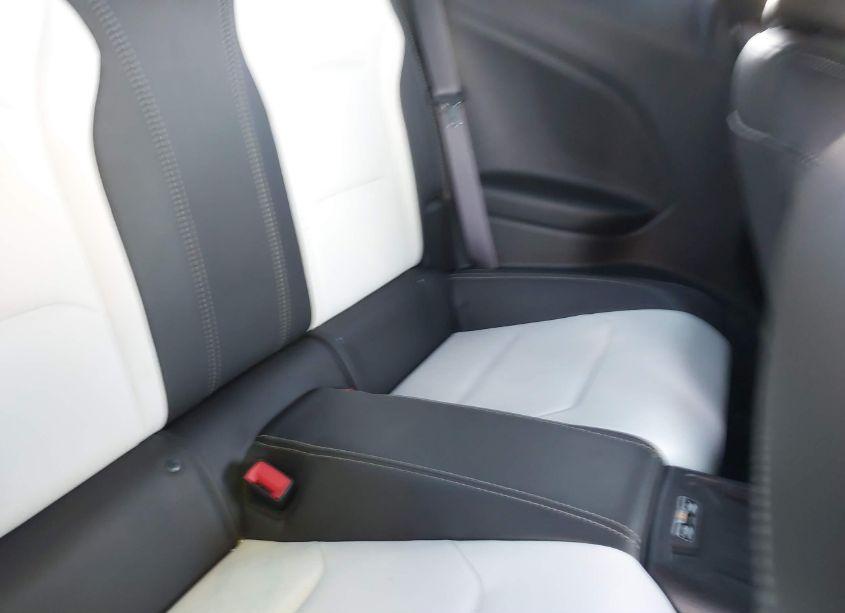 Photo 8 of 2017 Chevrolet Camaro 2LT (VIN 1G1FD1RS2H0153220)