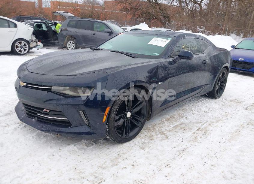 Photo 2 of 2016 Chevrolet Camaro 2LT (VIN 1G1FD1RS3G0134786)