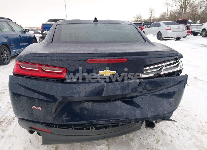 Photo 6 of 2016 Chevrolet Camaro 2LT (VIN 1G1FD1RS3G0134786)