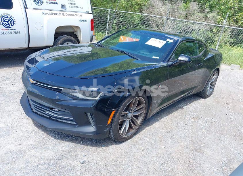 Photo 2 of 2016 Chevrolet Camaro 2LT (VIN 1G1FD1RS3G0145951)