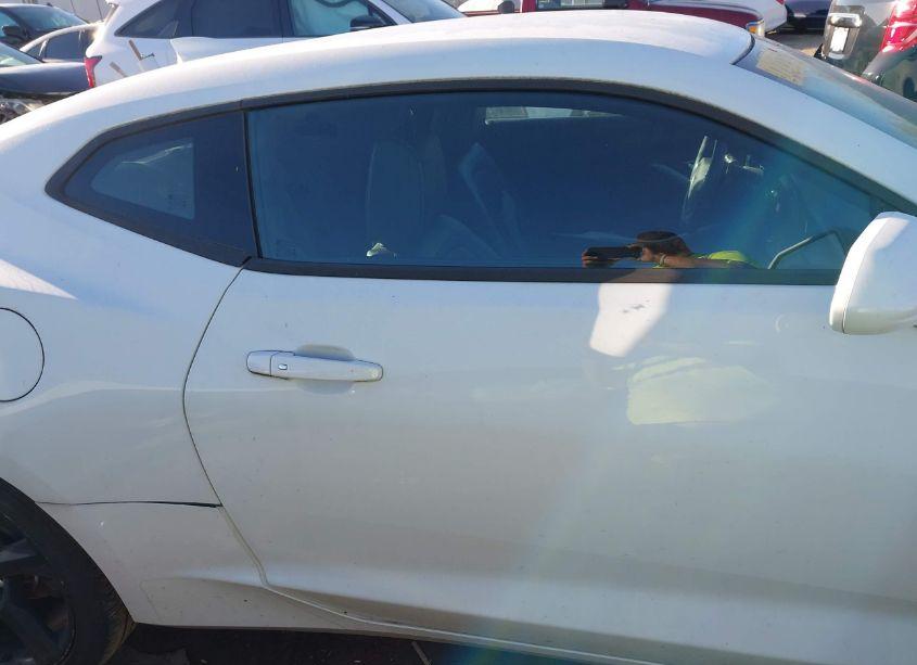 Photo 13 of 2017 Chevrolet Camaro 2LT (VIN 1G1FD1RS3H0110876)