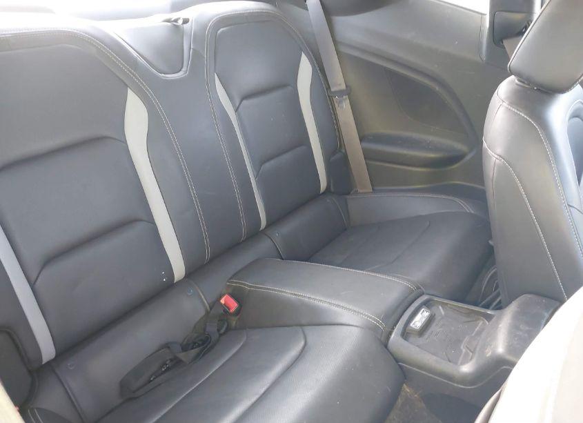Photo 8 of 2017 Chevrolet Camaro 2LT (VIN 1G1FD1RS3H0110876)