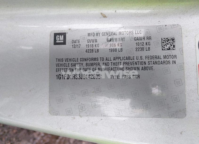 Photo 9 of 2018 Chevrolet Camaro 2LT (VIN 1G1FD1RS3J0142605)