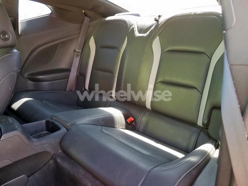 Photo 5 of 2020 CHEVROLET CAMARO LT (VIN 1G1FD1RS3L0140114)