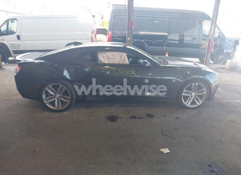 Photo 13 of 2016 Chevrolet Camaro 2LT (VIN 1G1FD1RS4G0107127)