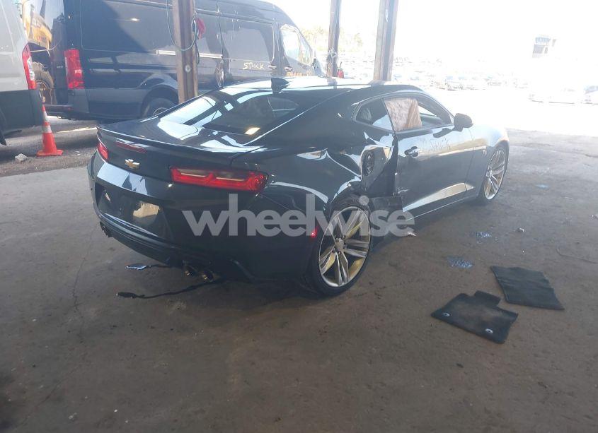 Photo 4 of 2016 Chevrolet Camaro 2LT (VIN 1G1FD1RS4G0107127)