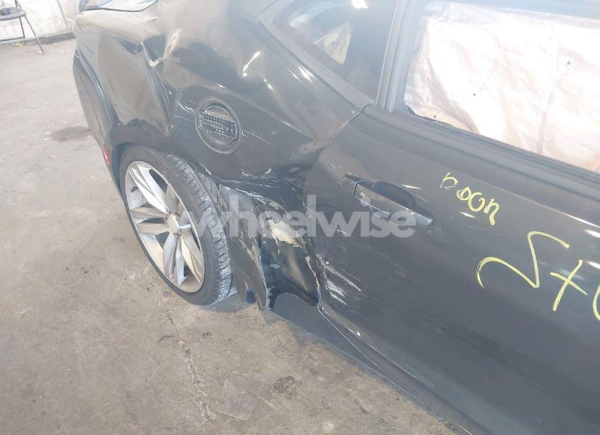 Photo 6 of 2016 Chevrolet Camaro 2LT (VIN 1G1FD1RS4G0107127)