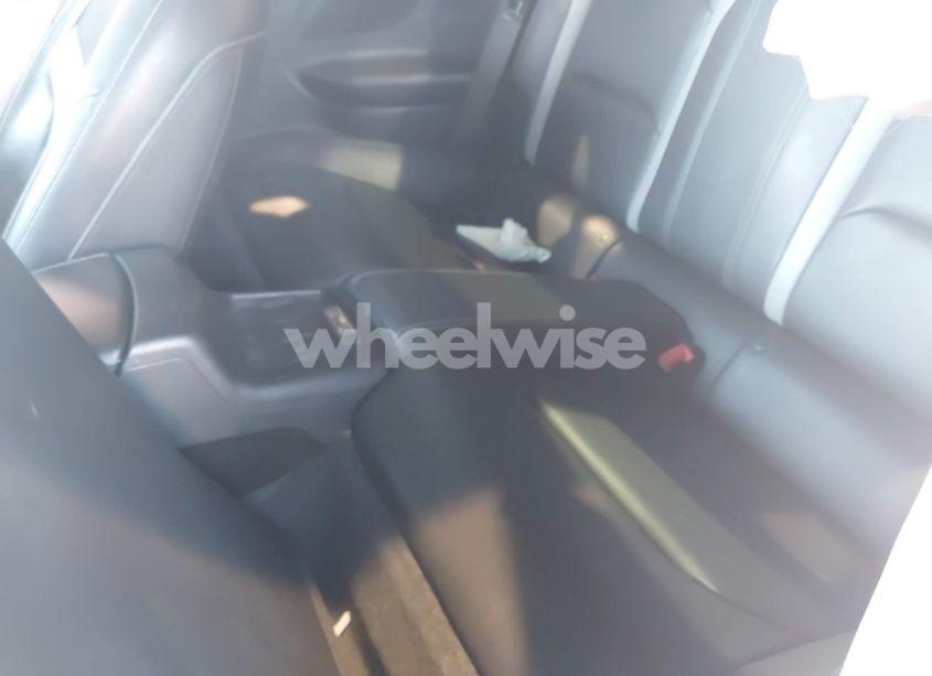 Photo 8 of 2016 Chevrolet Camaro 2LT (VIN 1G1FD1RS4G0107127)