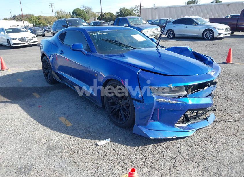 2016 Chevrolet Camaro 2LT (VIN 1G1FD1RS4G0125885) main photo