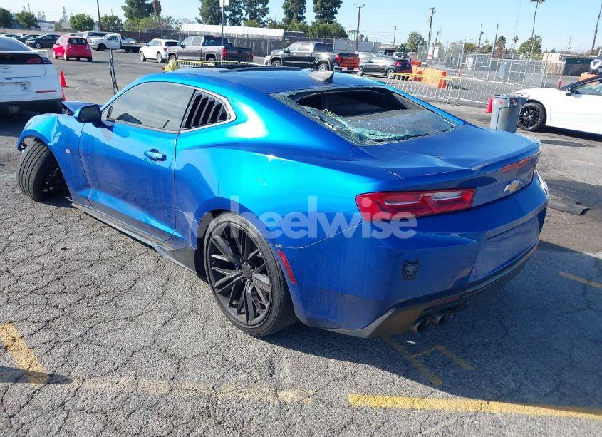 Photo 3 of 2016 Chevrolet Camaro 2LT (VIN 1G1FD1RS4G0125885)