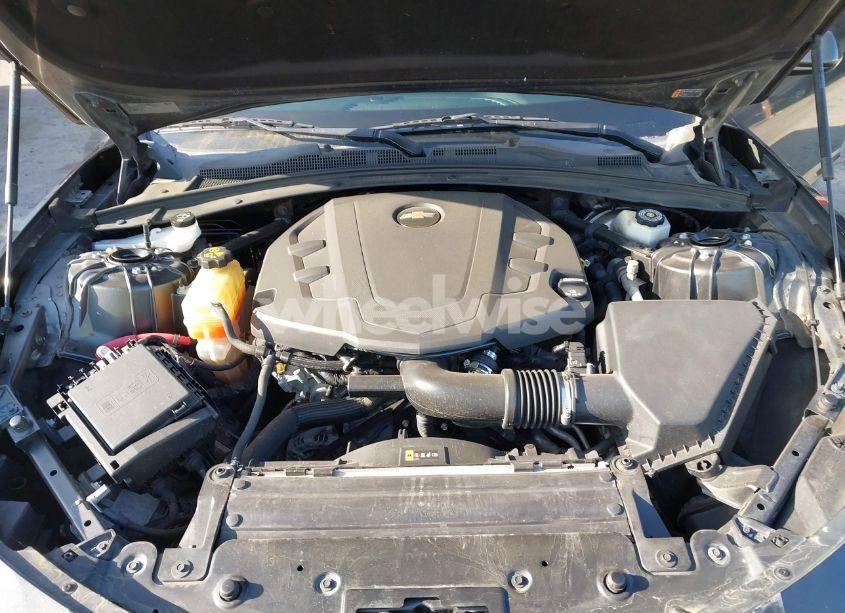 Photo 10 of 2017 Chevrolet Camaro 2LT (VIN 1G1FD1RS5H0107025)