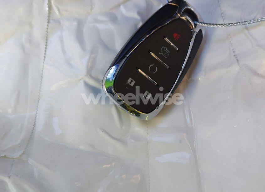 Photo 11 of 2017 Chevrolet Camaro 2LT (VIN 1G1FD1RS5H0107025)