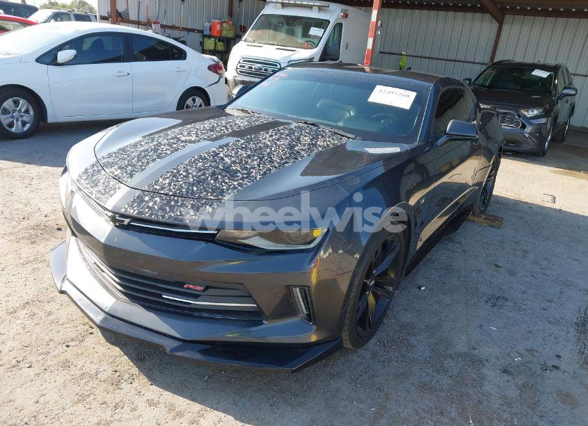 Photo 2 of 2017 Chevrolet Camaro 2LT (VIN 1G1FD1RS5H0107025)