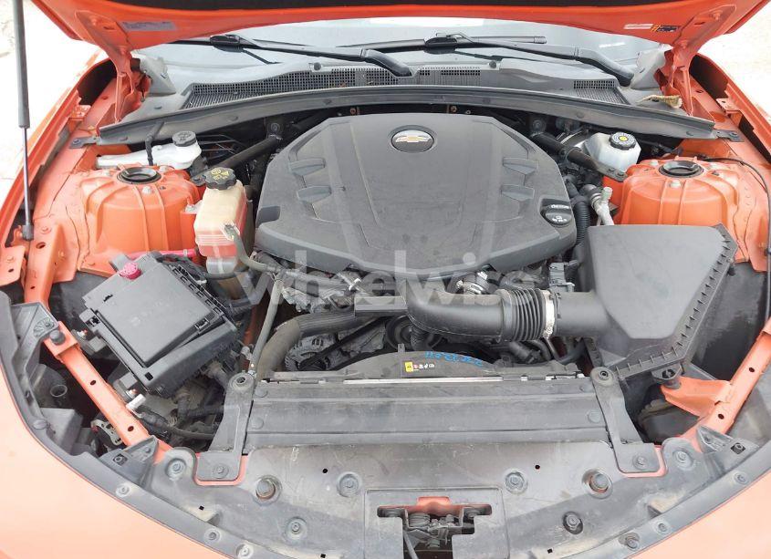 Photo 10 of 2018 Chevrolet Camaro 2LT (VIN 1G1FD1RS5J0160524)