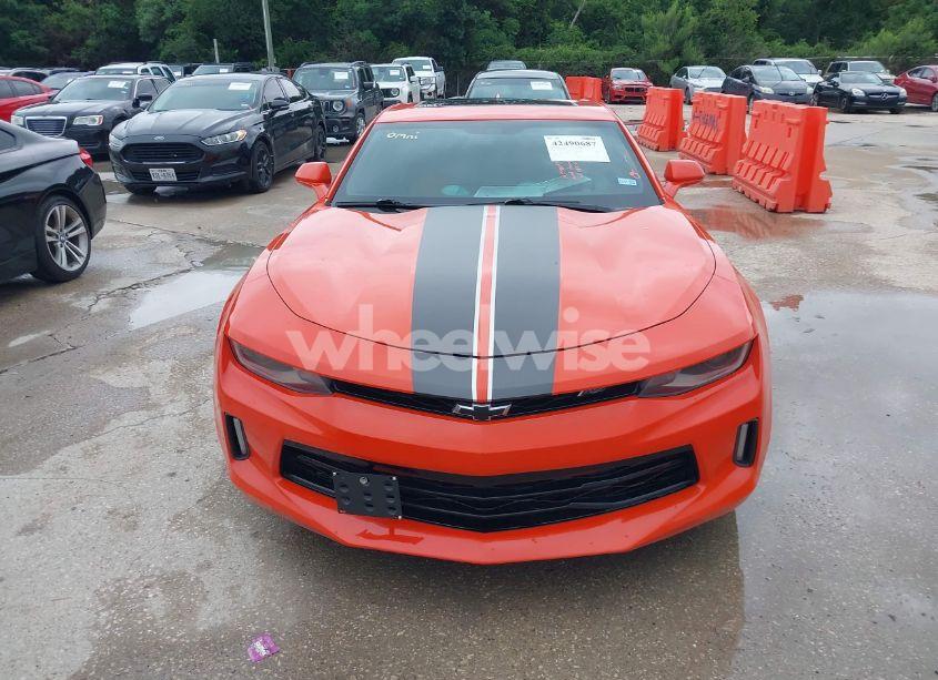 Photo 12 of 2018 Chevrolet Camaro 2LT (VIN 1G1FD1RS5J0160524)
