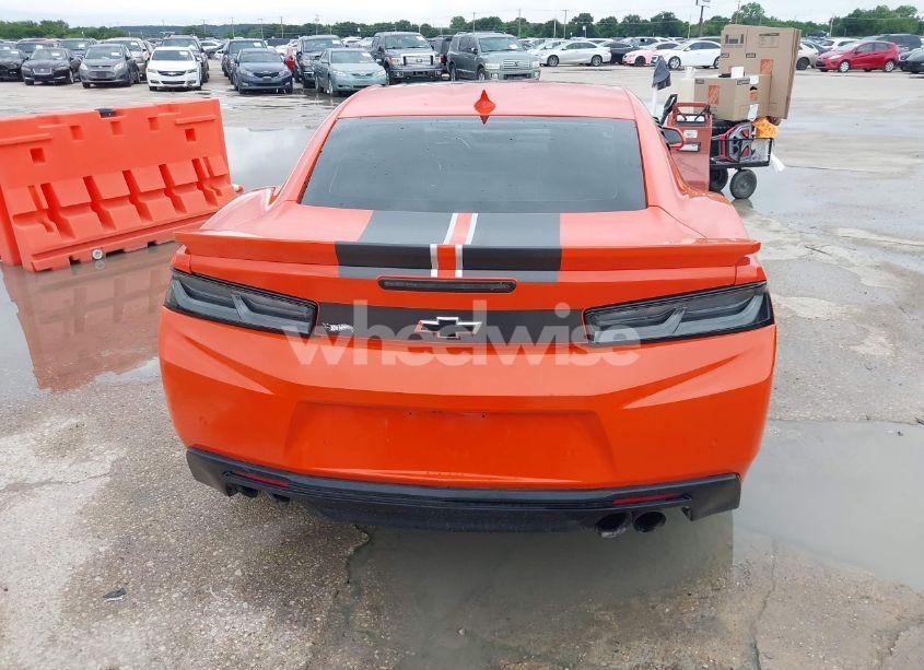 Photo 16 of 2018 Chevrolet Camaro 2LT (VIN 1G1FD1RS5J0160524)