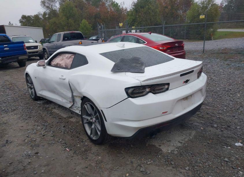 Photo 3 of 2019 Chevrolet Camaro 2LT (VIN 1G1FD1RS5K0151274)
