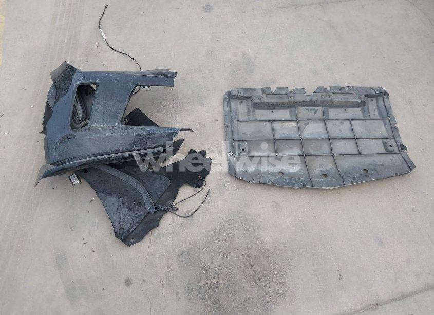 Photo 12 of 2018 Chevrolet Camaro 2LT (VIN 1G1FD1RS7J0145362)