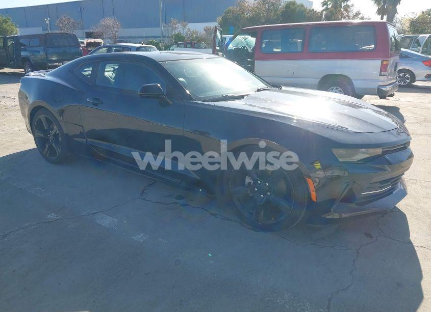2016 Chevrolet Camaro 2LT (VIN 1G1FD1RS8G0136629) main photo