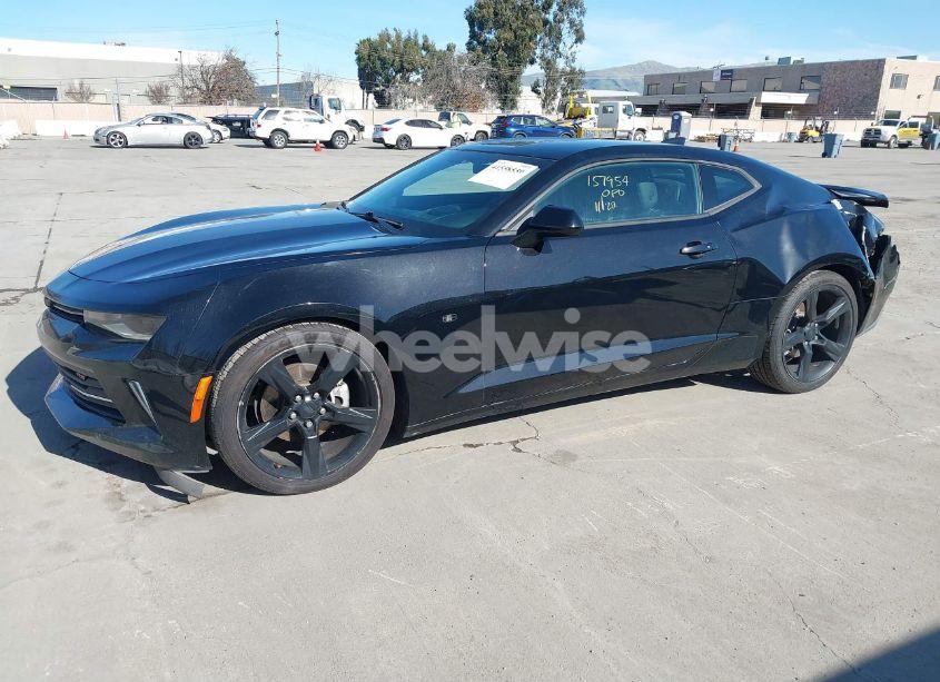 Photo 2 of 2016 Chevrolet Camaro 2LT (VIN 1G1FD1RS8G0136629)