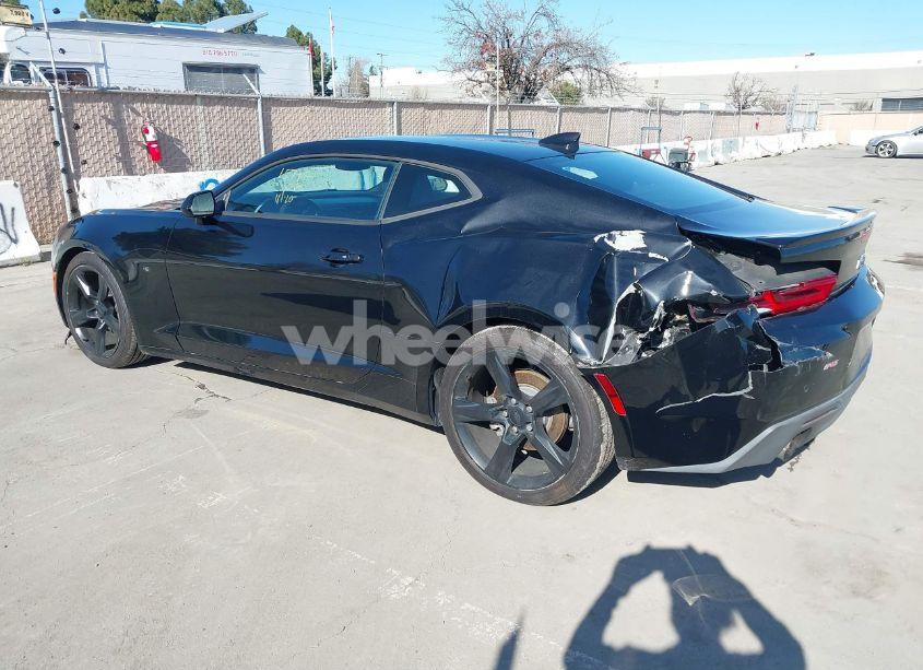 Photo 3 of 2016 Chevrolet Camaro 2LT (VIN 1G1FD1RS8G0136629)
