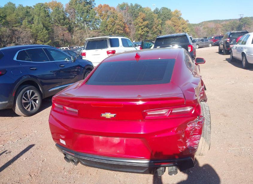 Photo 16 of 2018 Chevrolet Camaro 2LT (VIN 1G1FD1RS8J0127663)