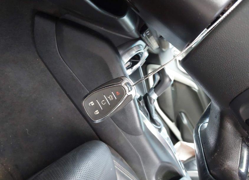 Photo 11 of 2018 Chevrolet Camaro 2LT (VIN 1G1FD1RS8J0143717)