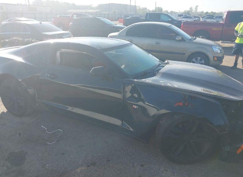 Photo 12 of 2016 Chevrolet Camaro 2LT (VIN 1G1FD1RS9G0120309)