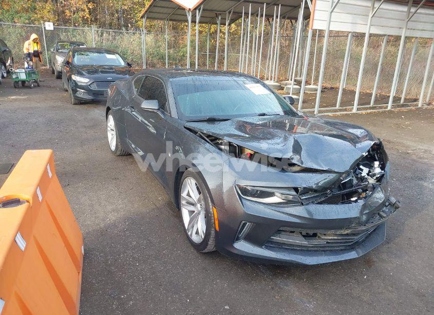 2016 Chevrolet Camaro 2LT (VIN 1G1FD1RS9G0143279) main photo