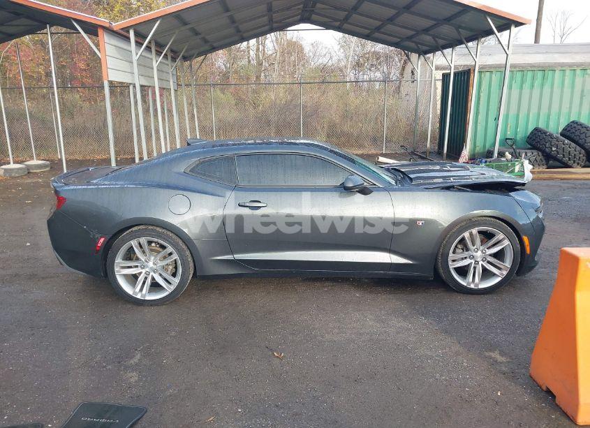 Photo 13 of 2016 Chevrolet Camaro 2LT (VIN 1G1FD1RS9G0143279)