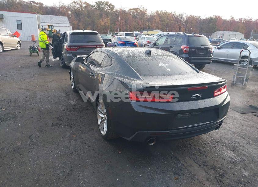 Photo 3 of 2016 Chevrolet Camaro 2LT (VIN 1G1FD1RS9G0143279)