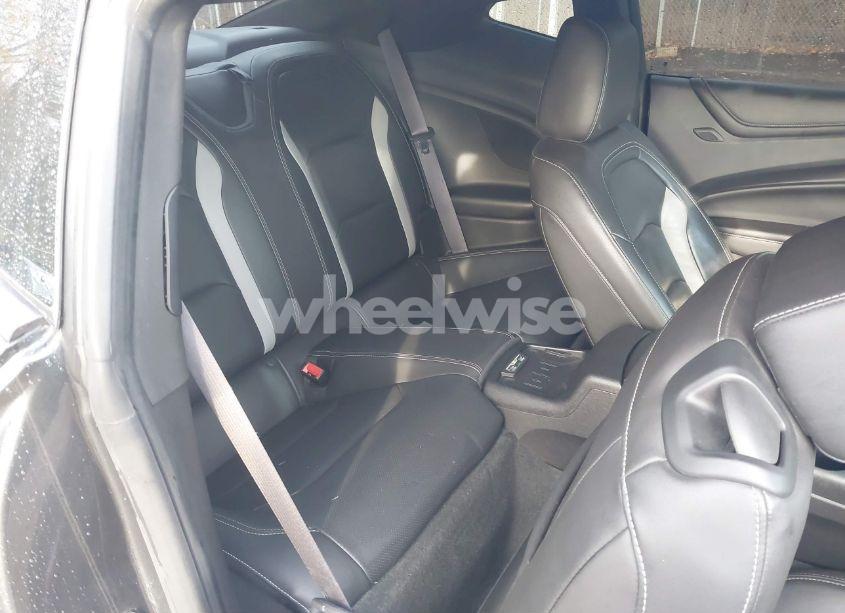 Photo 8 of 2016 Chevrolet Camaro 2LT (VIN 1G1FD1RS9G0143279)