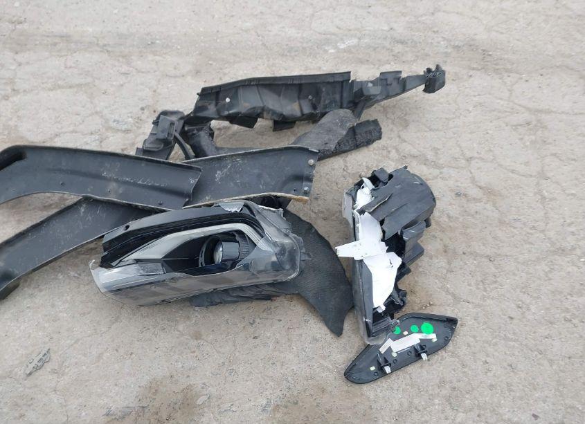 Photo 12 of 2017 Chevrolet Camaro 2LT (VIN 1G1FD1RS9H0126080)