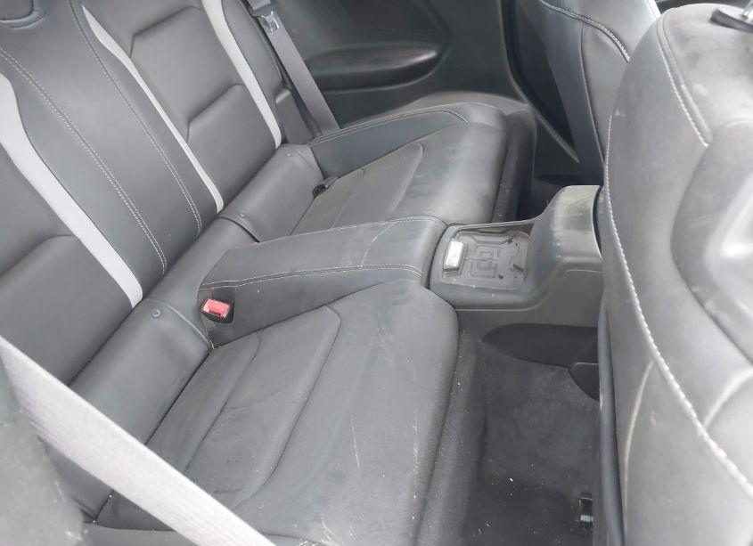 Photo 8 of 2017 Chevrolet Camaro 2LT (VIN 1G1FD1RS9H0126080)