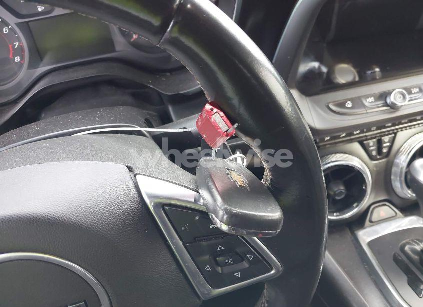 Photo 11 of 2017 Chevrolet Camaro 2LT (VIN 1G1FD1RS9H0171021)