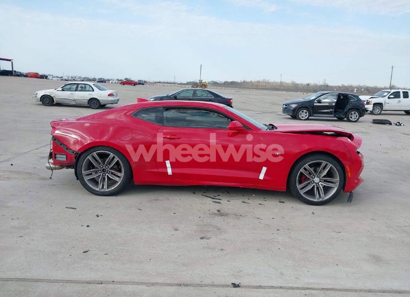 Photo 13 of 2017 Chevrolet Camaro 2LT (VIN 1G1FD1RS9H0171021)