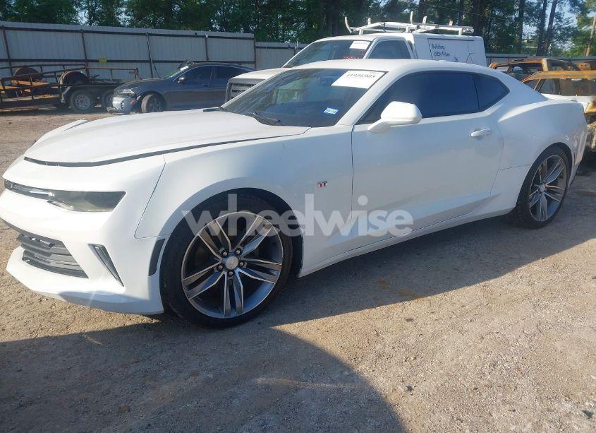 Photo 2 of 2016 Chevrolet Camaro 2LT (VIN 1G1FD1RSXG0139127)