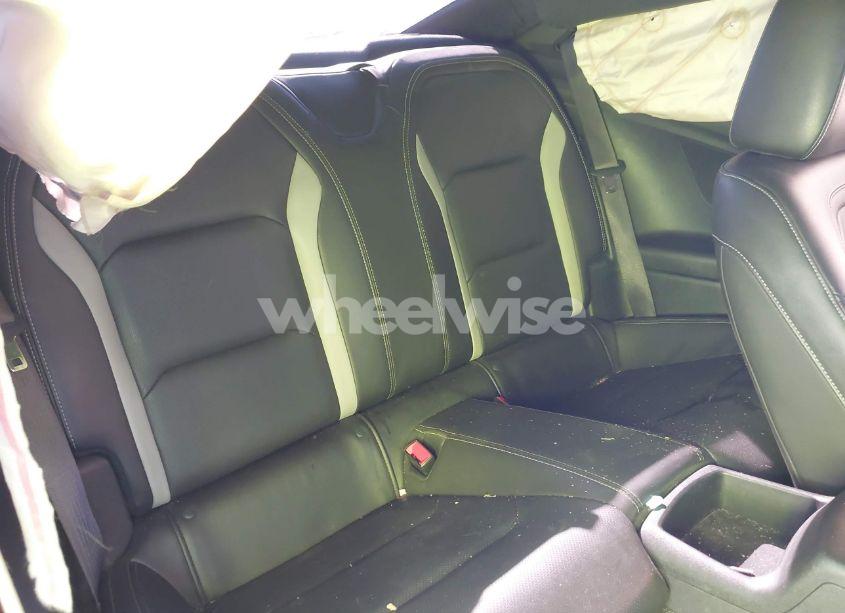 Photo 8 of 2016 Chevrolet Camaro 2LT (VIN 1G1FD1RSXG0148944)