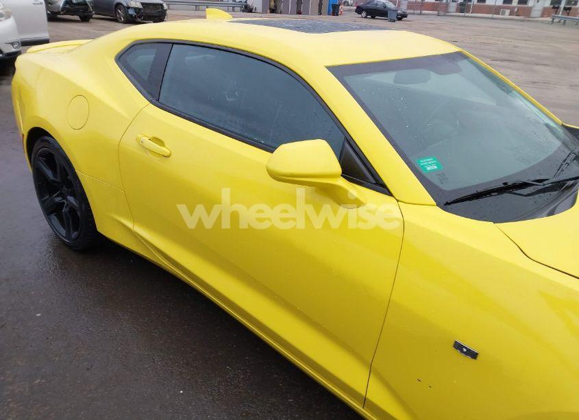 Photo 13 of 2016 Chevrolet Camaro 2LT (VIN 1G1FD1RSXG0159524)