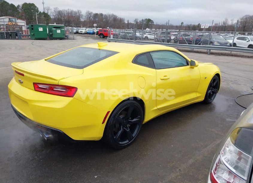 Photo 4 of 2016 Chevrolet Camaro 2LT (VIN 1G1FD1RSXG0159524)