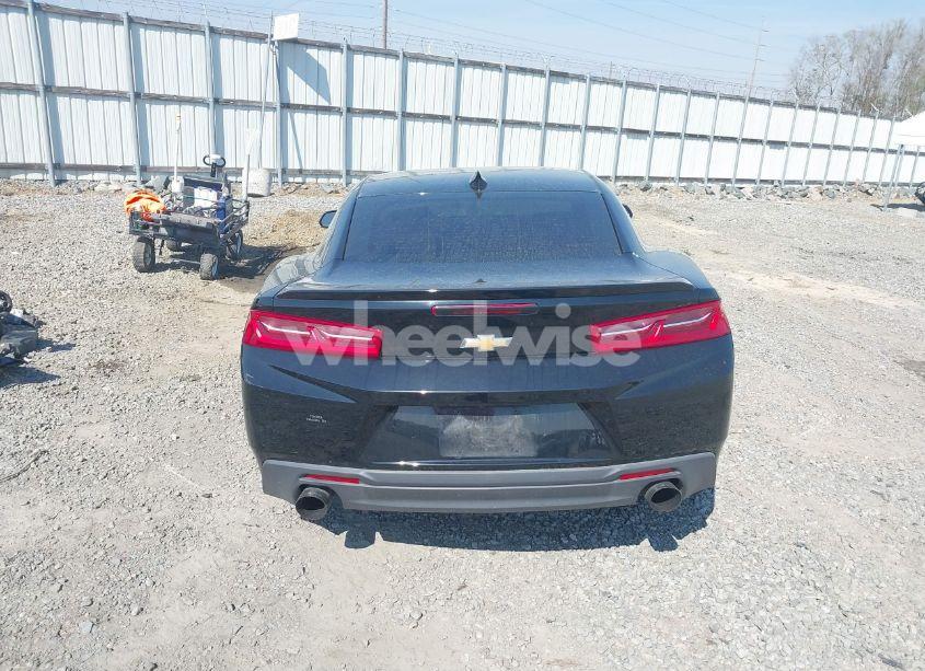 Photo 17 of 2017 Chevrolet Camaro 2LT (VIN 1G1FD1RSXH0141137)